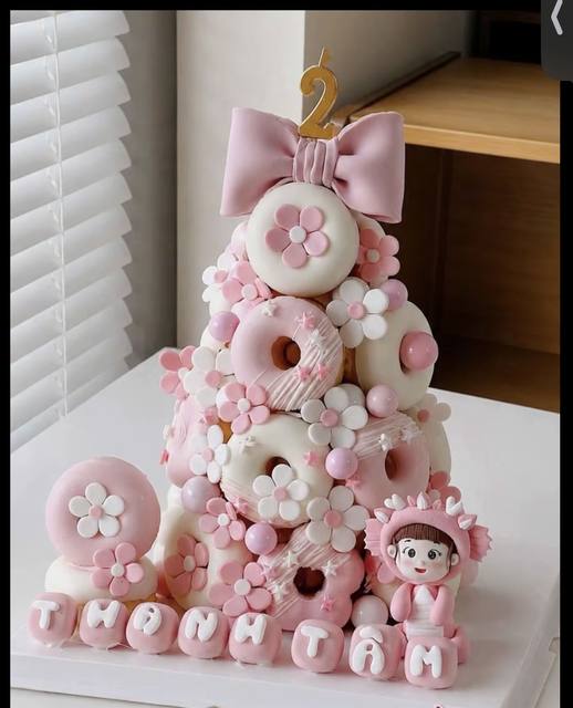 Donuts & Su Kem Tháp 10